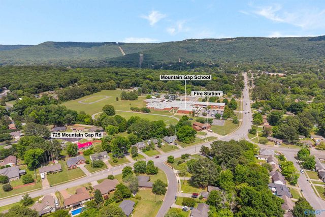 725 Mountain Gap Road SE, Huntsville, AL 35803