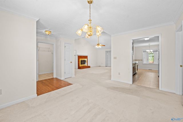 725 Mountain Gap Road SE, Huntsville, AL 35803