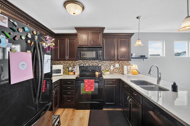 1911 NW Boulder Ridge Lane, Ankeny, IA 50023