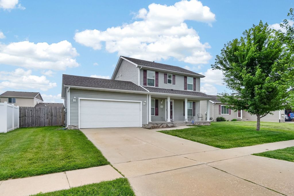 1911 NW Boulder Ridge Lane, Ankeny, IA 50023