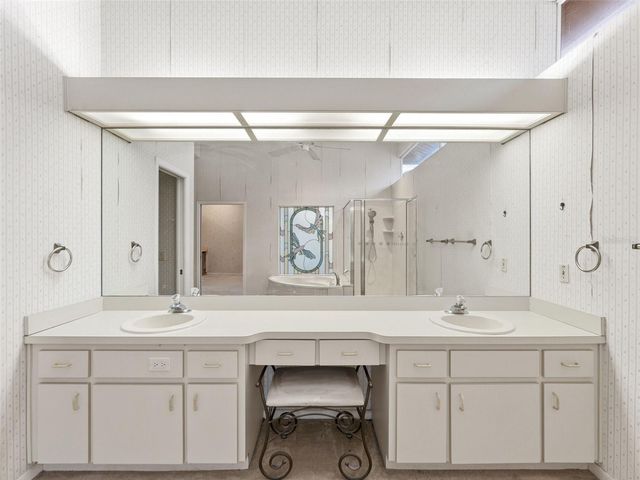 18103 CLEAR LAKE DRIVE, Lutz, FL 33548