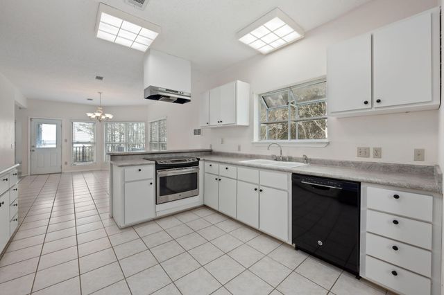 2857 N 1st Avenue, Milton, FL 32583