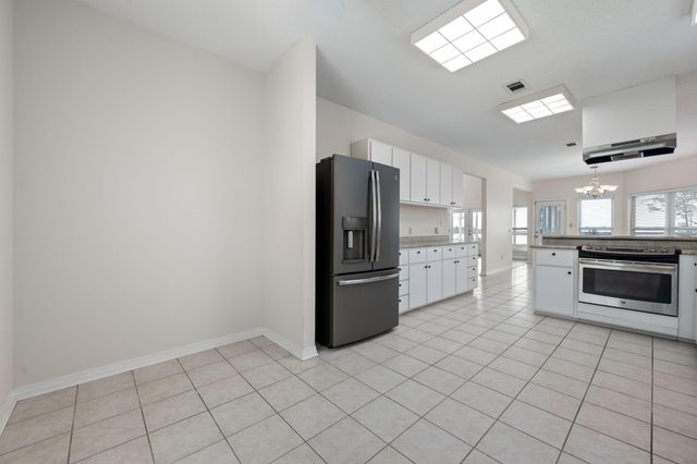 2857 N 1st Avenue, Milton, FL 32583