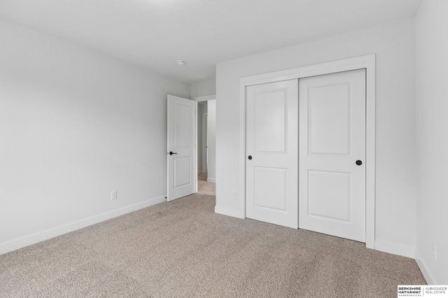 7813 N 116th Avenue, Omaha, NE 68142