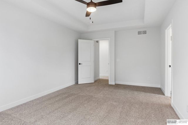 7813 N 116th Avenue, Omaha, NE 68142