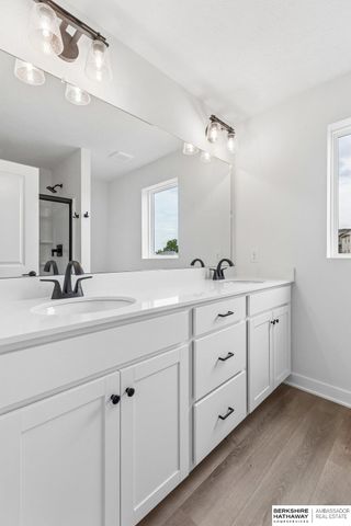 7813 N 116th Avenue, Omaha, NE 68142