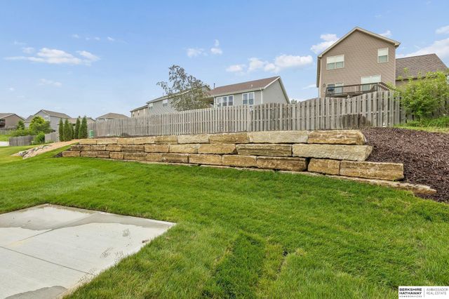 7813 N 116th Avenue, Omaha, NE 68142