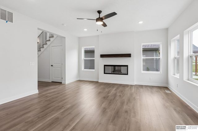 7813 N 116th Avenue, Omaha, NE 68142