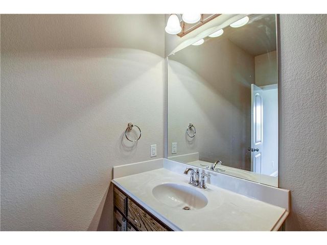 428 Canvas Court, Crowley, TX 76036