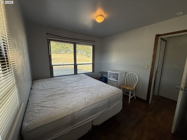 2975 COLORADO Ave, North Bend, OR 97459