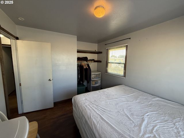 2975 COLORADO Ave, North Bend, OR 97459