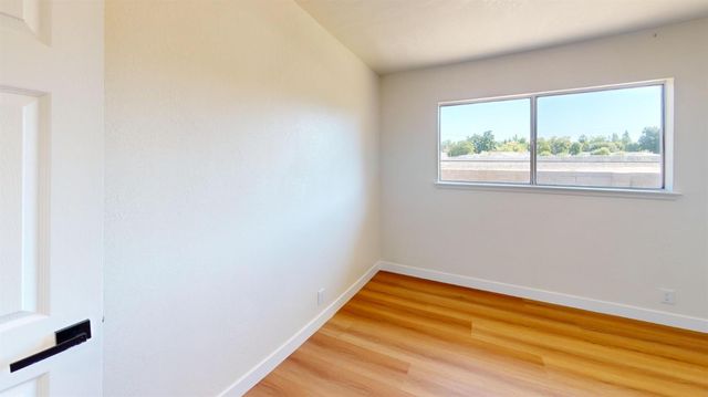 4298 N Holt Avenue, Fresno, CA 93705