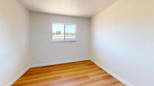 4298 N Holt Avenue, Fresno, CA 93705
