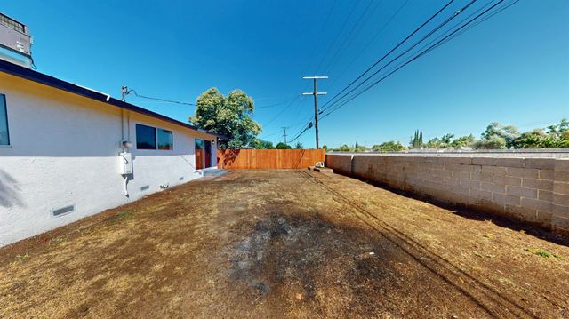 4298 N Holt Avenue, Fresno, CA 93705