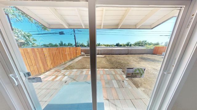 4298 N Holt Avenue, Fresno, CA 93705