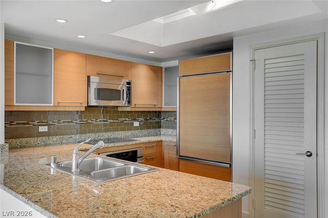 322 Karen Avenue 2705, Las Vegas, NV 89109