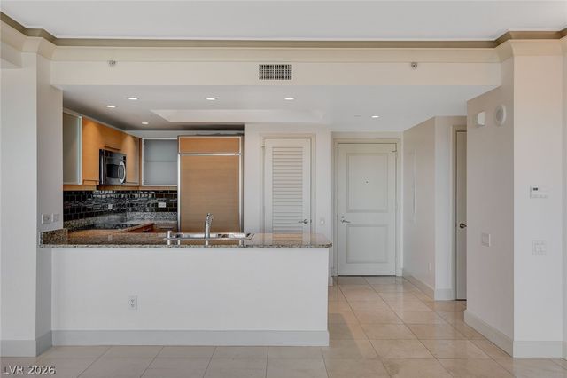 322 Karen Avenue 2705, Las Vegas, NV 89109