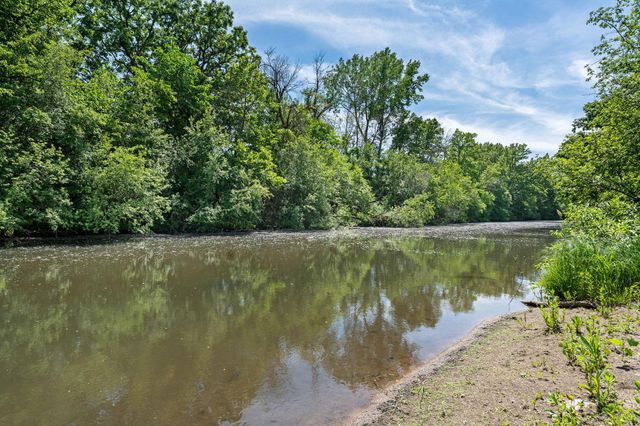 2006 11th Avenue NE, Austin, MN 55912