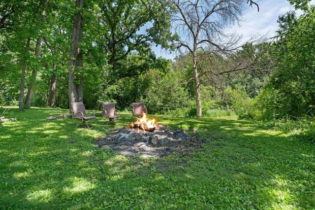 2006 11th Avenue NE, Austin, MN 55912