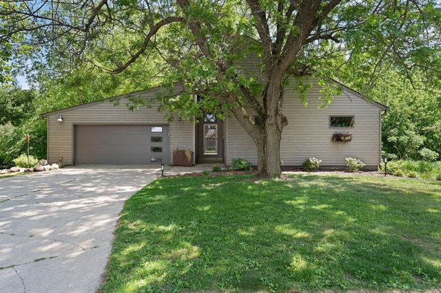 2006 11th Avenue NE, Austin, MN 55912