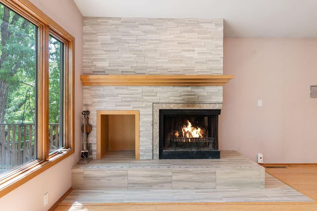 2006 11th Avenue NE, Austin, MN 55912