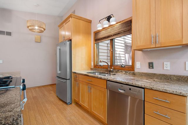 2006 11th Avenue NE, Austin, MN 55912