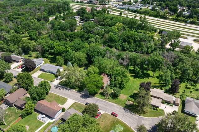 2006 11th Avenue NE, Austin, MN 55912