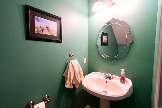 62 Robin Nest Lane, Lonoke, AR 72086