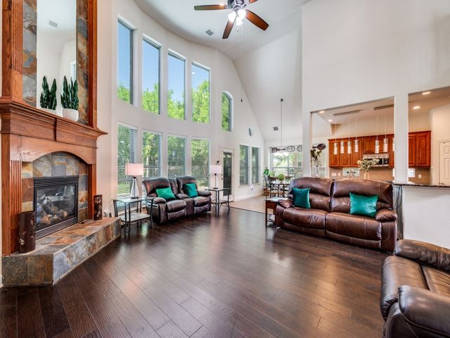 8561 Navisota Drive, Lantana, TX 76226