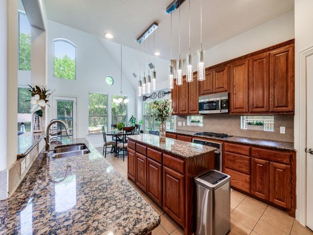 8561 Navisota Drive, Lantana, TX 76226