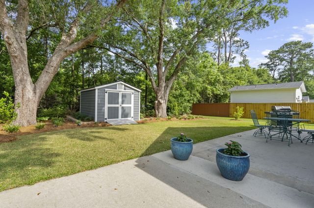 1647 Emmets Road, Johns Island, SC 29455