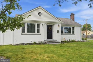 802 FAIRVIEW AVE, Bristol, PA 19007
