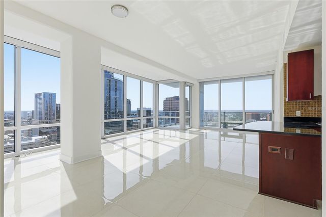 150 E ROBINSON STREET 2002, Orlando, FL 32801