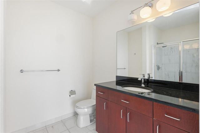 150 E ROBINSON STREET 2002, Orlando, FL 32801