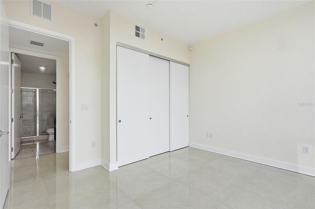 150 E ROBINSON STREET 2002, Orlando, FL 32801