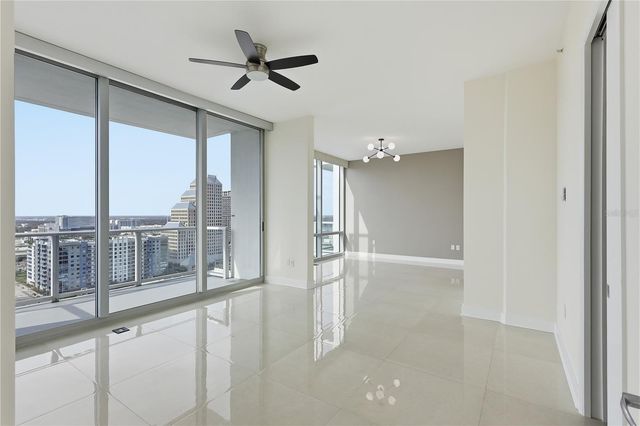 150 E ROBINSON STREET 2002, Orlando, FL 32801