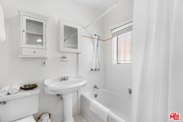 1926 3RD Street, Santa Monica, CA 90405
