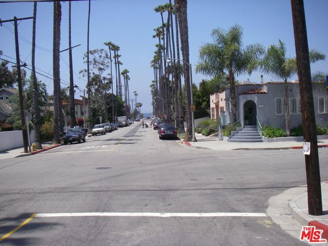 1926 3RD Street, Santa Monica, CA 90405