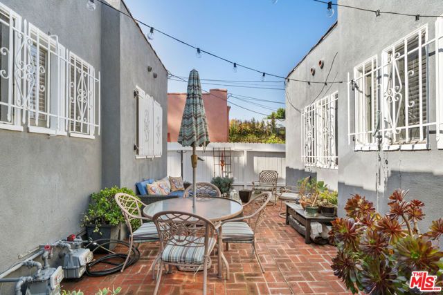 1926 3RD Street, Santa Monica, CA 90405