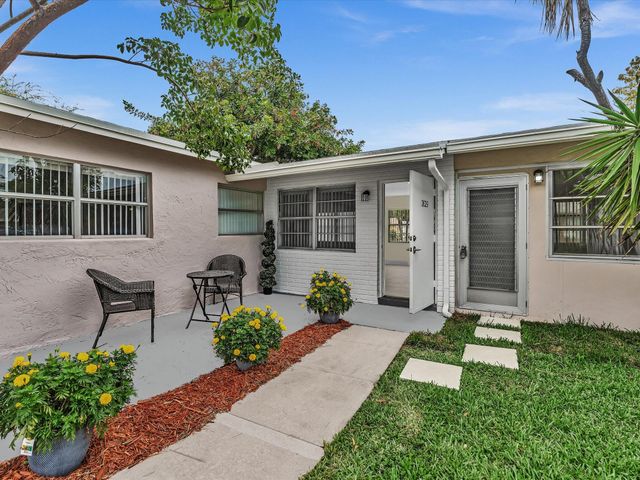 3629 SW Natura Avenue, Deerfield Beach, FL 33441