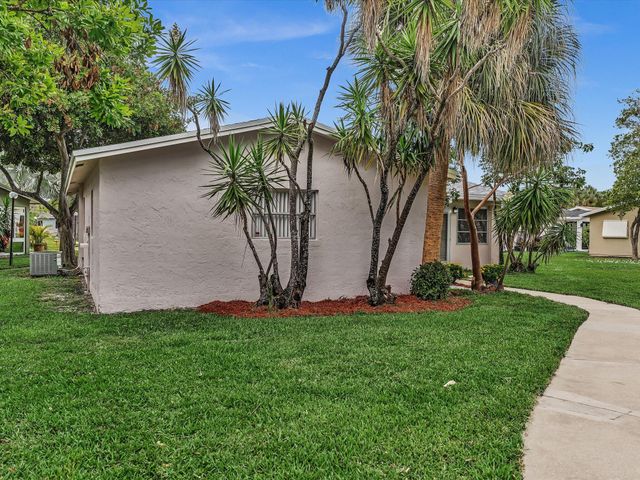 3629 SW Natura Avenue, Deerfield Beach, FL 33441