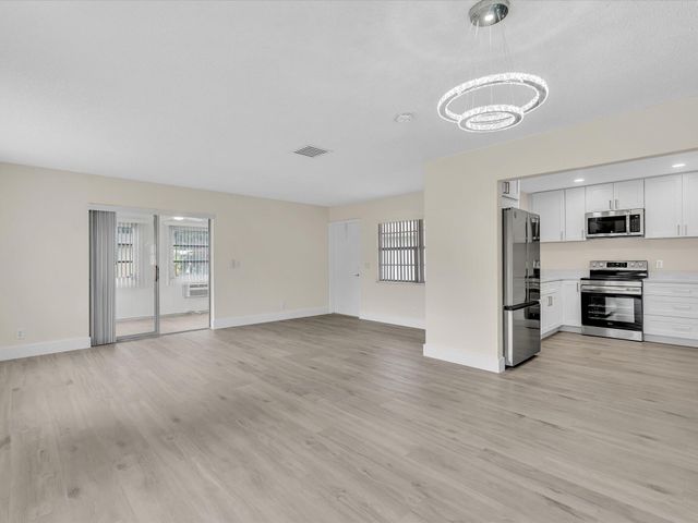 3629 SW Natura Avenue, Deerfield Beach, FL 33441