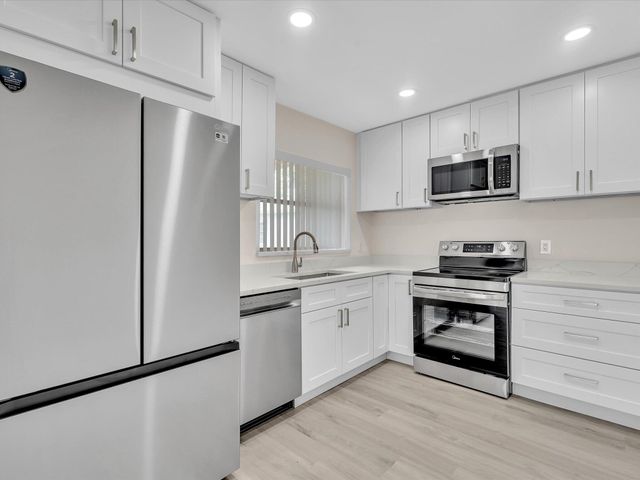 3629 SW Natura Avenue, Deerfield Beach, FL 33441