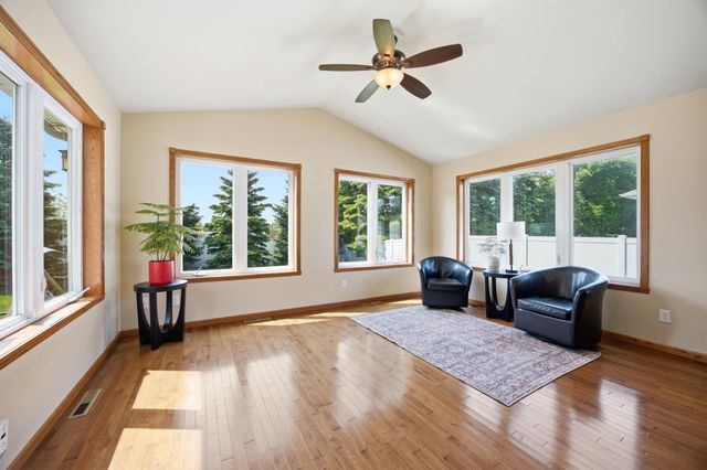 965 18th Avenue Circle N, Moorhead, MN 56560