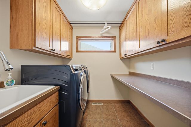 965 18th Avenue Circle N, Moorhead, MN 56560