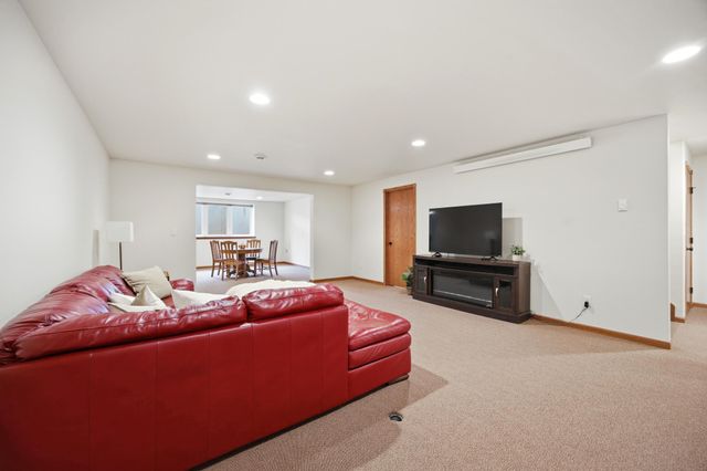 965 18th Avenue Circle N, Moorhead, MN 56560