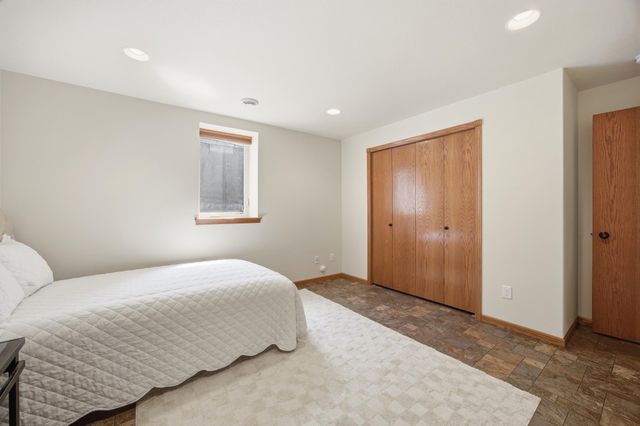 965 18th Avenue Circle N, Moorhead, MN 56560