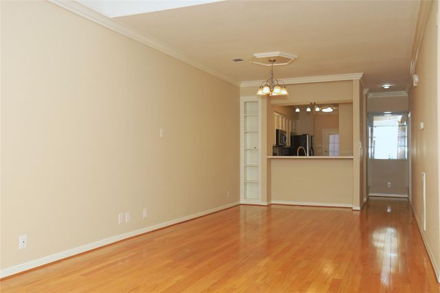 107 Manor Place, Lake Jackson, TX 77566