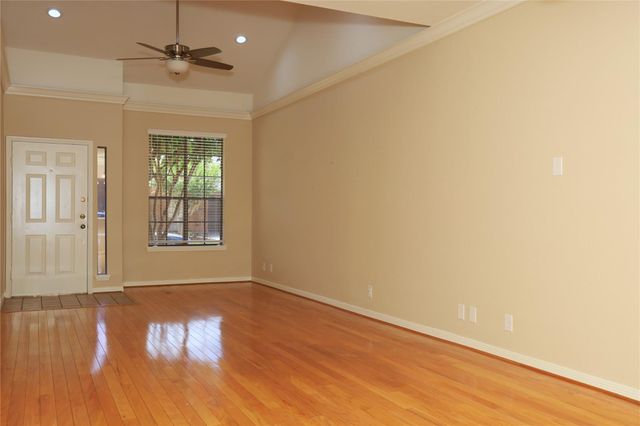 107 Manor Place, Lake Jackson, TX 77566