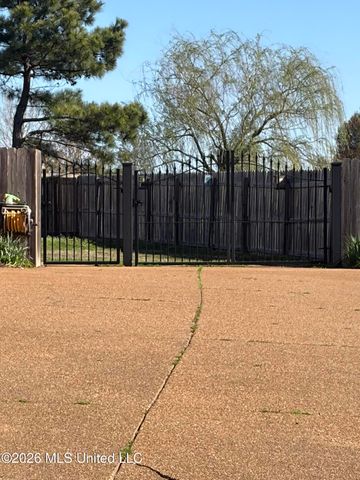 1808 Marcia Louise Drive, Southaven, MS 38672